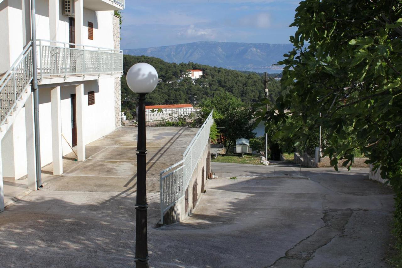 Apartments With A Parking Space Jelsa, Hvar - 8765 Jelsa  Exteriér fotografie