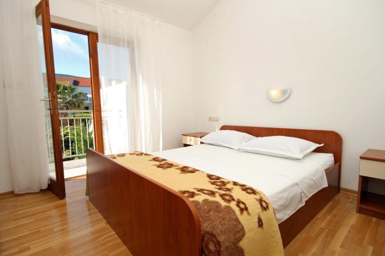 Apartments With A Parking Space Jelsa, Hvar - 8765 Jelsa  Exteriér fotografie