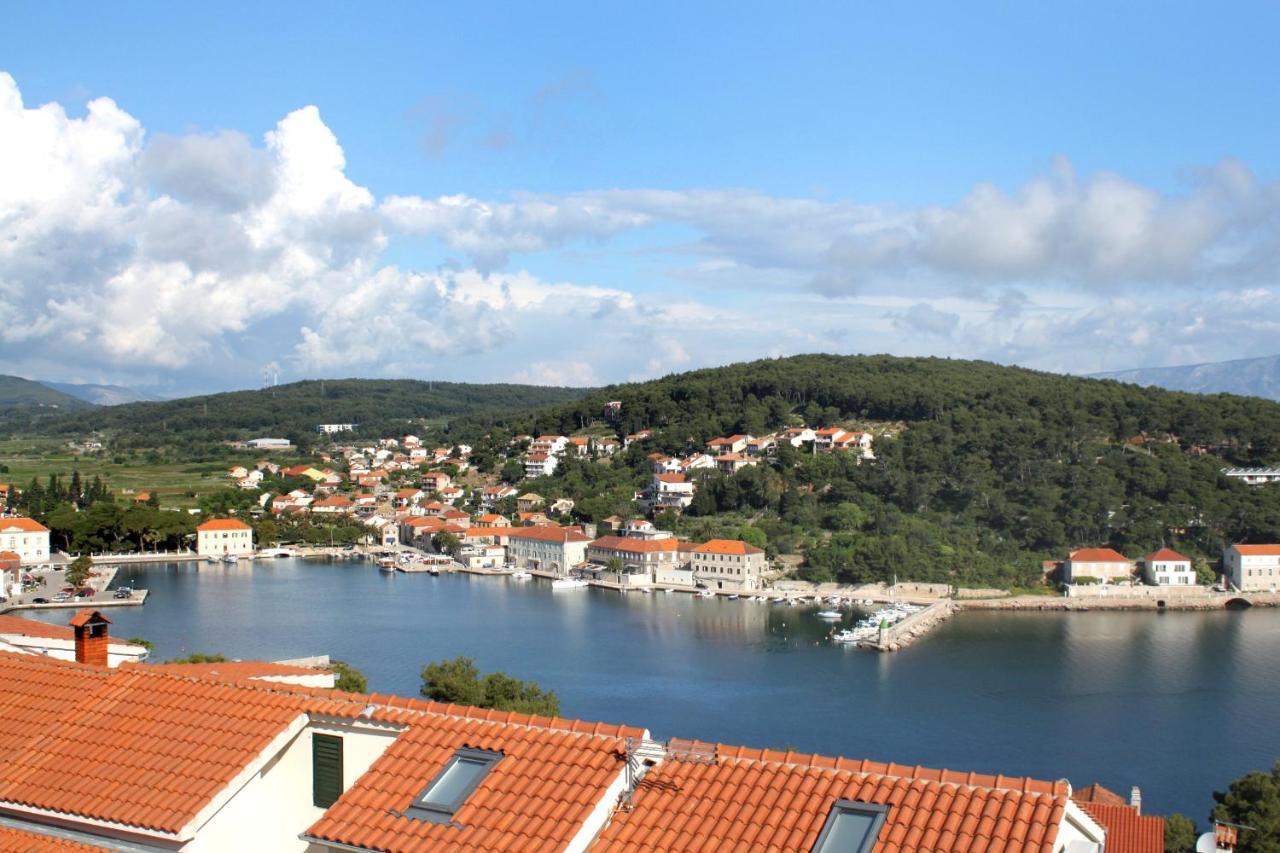 Apartments With A Parking Space Jelsa, Hvar - 8765 Jelsa  Exteriér fotografie