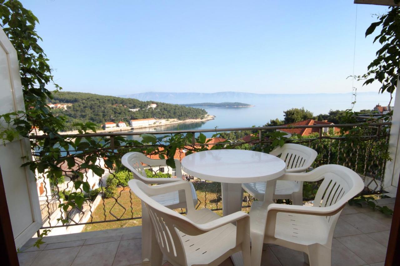 Apartments With A Parking Space Jelsa, Hvar - 8765 Jelsa  Exteriér fotografie